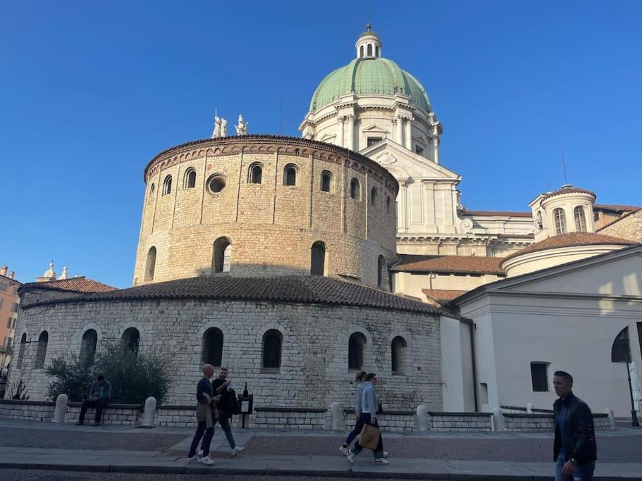 Duomo Apartment Брешия Экстерьер фото
